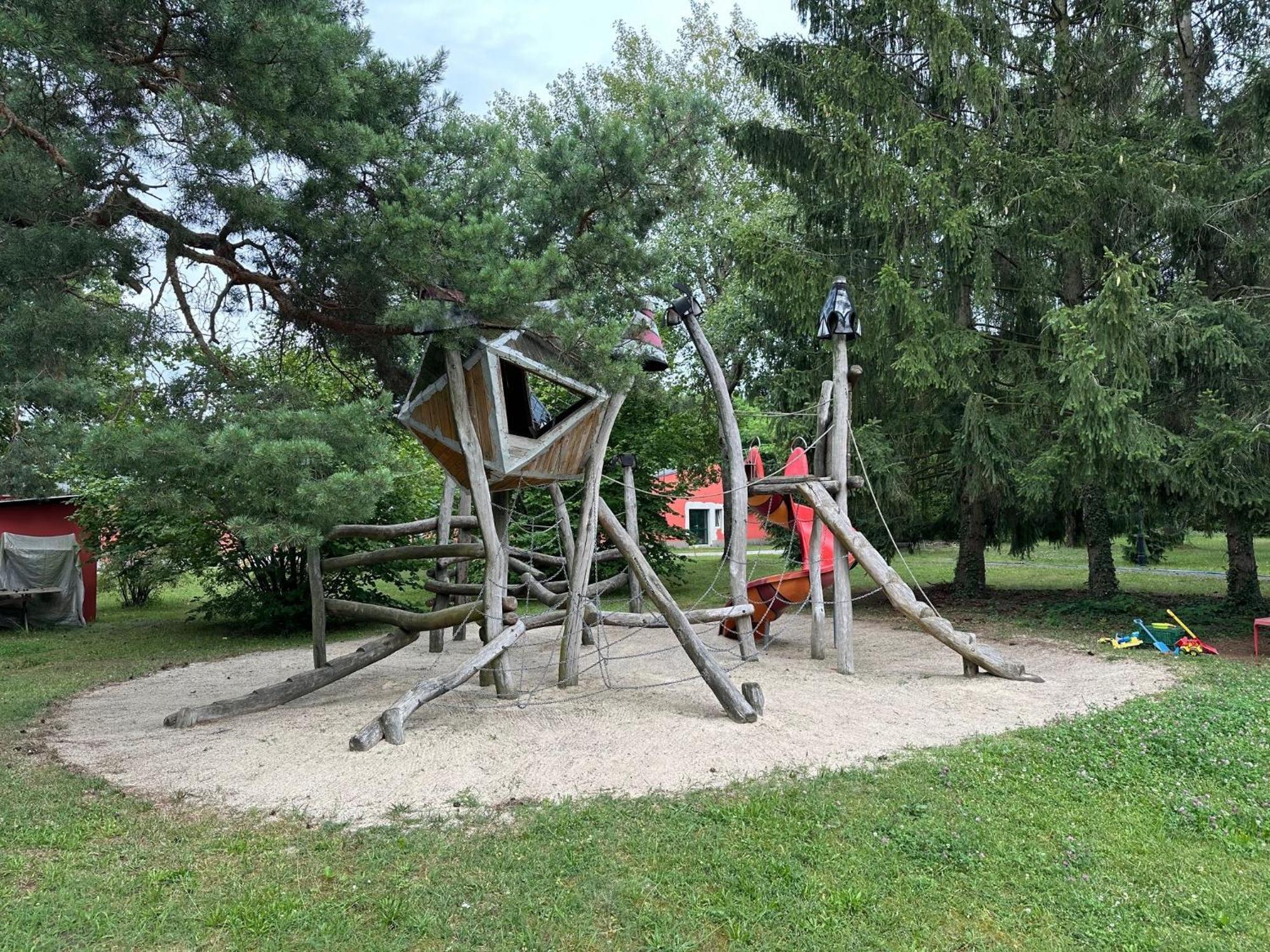 Bed & Breakfast Am Waldguertel 福斯特 外观 照片