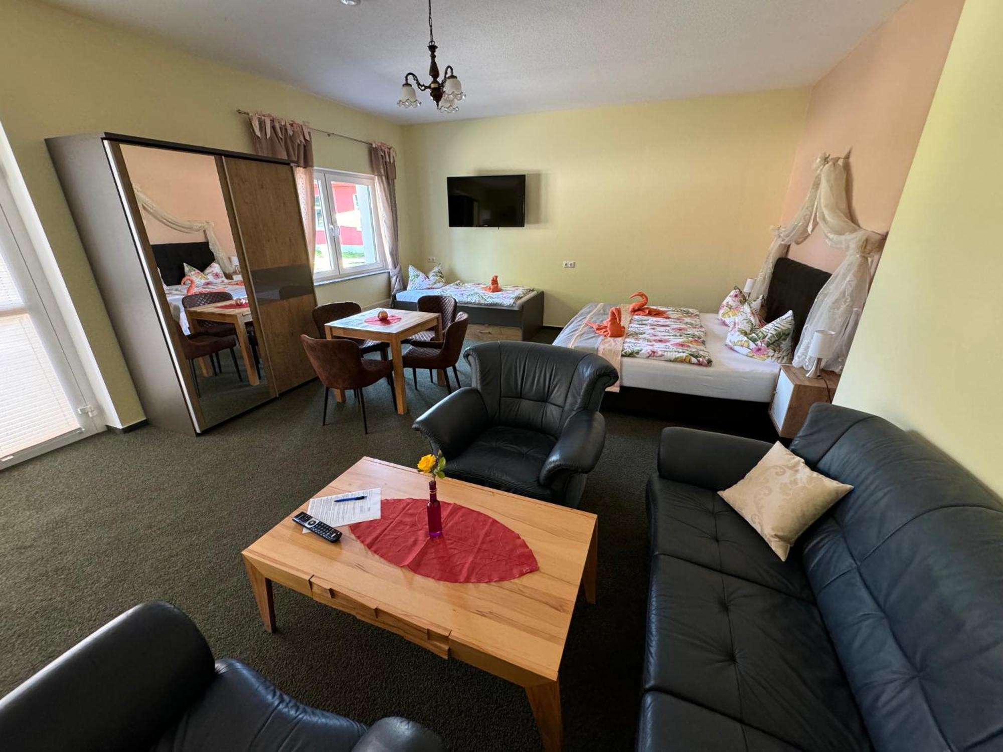 Bed & Breakfast Am Waldguertel 福斯特 外观 照片